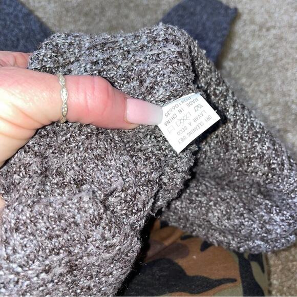 Pink Clover women's sweater boxy gray/black comfortable SZ L button edges - Picture 4 of 11